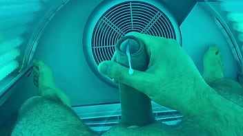 Hairy gay Cum in Slomo Solarium