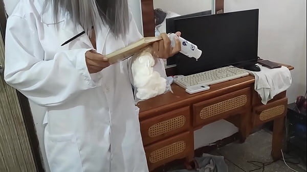 Doctora Bien Puta  Se Deja Follar Con Su Pasiente  y se Traga Toda la Leche