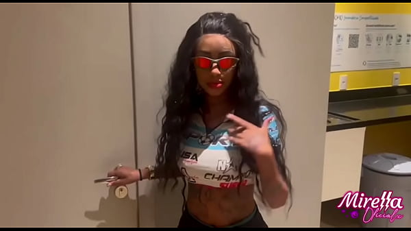 VAZOU NA NET ARRUMADEIRA FODENDO COM INQUILINO DE HOTEL