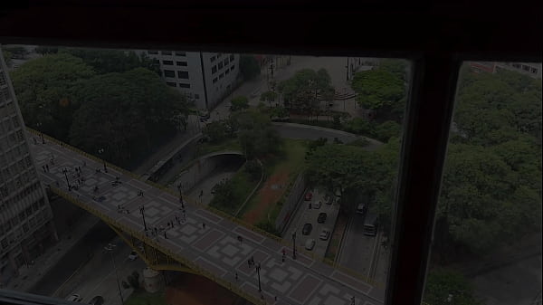 Essa noiva de grelo grande adora trepar com homens fora do relacionamento