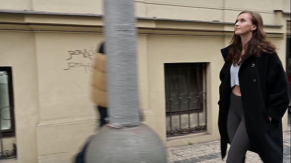 Life Model Stacy Cruz Takes Pussy Slamming From Artist’s Huge Cock GP2935