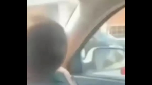 Bubbly Ass Babe Twerking To Chief Cheeroke – Bounce Dat Ass