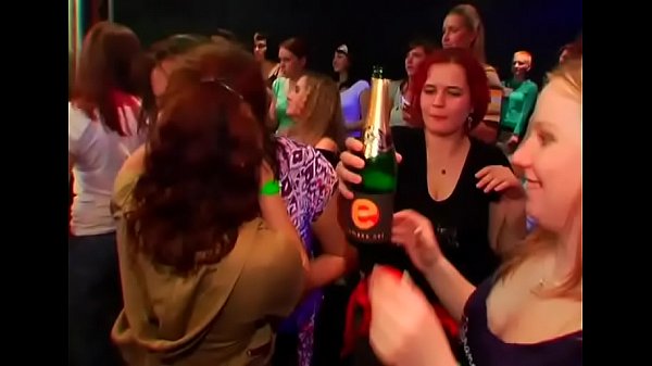 d. cheeks engulfing schlong in club