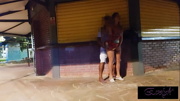 FODENDO EM PUBLICO NA PRAIA