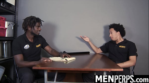 Mall’s Security Guard Punished for Acting Inappropriate in The Store – Menperps