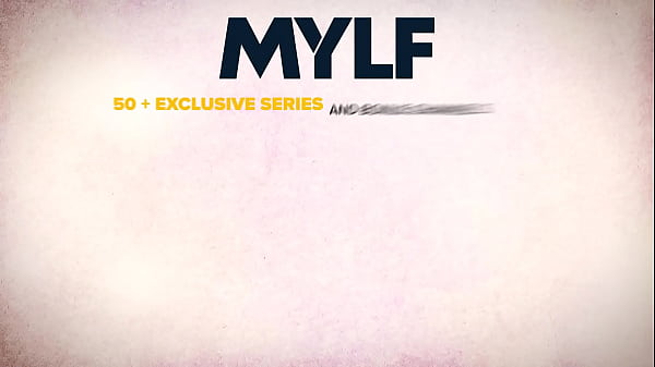 Real Estate Agent Blows The Deal With Her Clients – FreeUse Milf