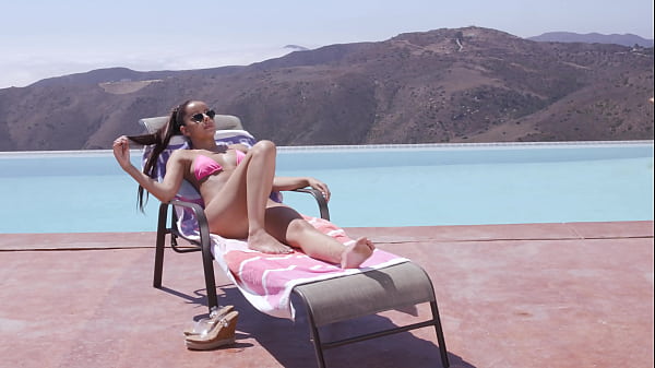 FREE Short Scene – Slutty Teen Vanna Bardot Laps Up Weathy Step Daddy’s Spunk GP2536