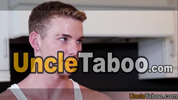 Hot body and muscles and he invited me into the washing room