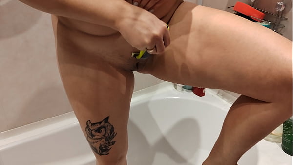 Watch how stepsister with natural tits prepare pussy before party. Close up pussy shaving, perfect pussy lips and bouncing tits