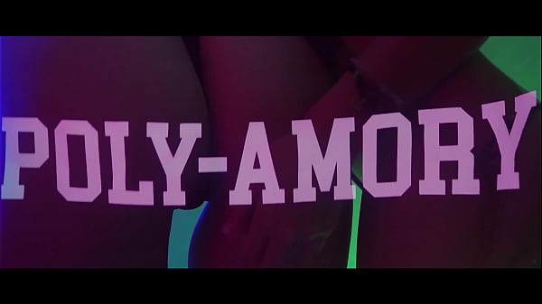 Amateur Threesome 2 Girls 1 Guy Polyamory