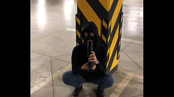 public parking slut sucks big black dildo