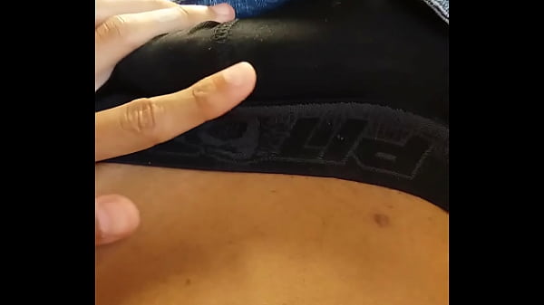 gay novinho mostra o pauzão