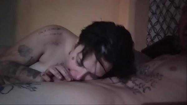 SEXYLITTLEBITCH GIVES HER MAN WELL DESERVED HEAD