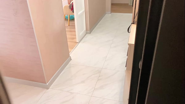 Paid the Courier with Blowjob and Sex – Russian Amateur with Conversations