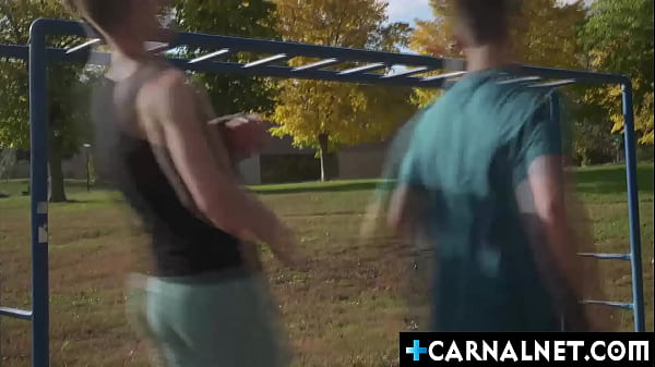 STepbrothers Cole BLue and COlton FOx cant resist each other and starts making out at the living room