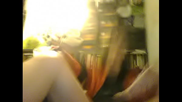 Playing qith my webcam, a faux-cock and my butt