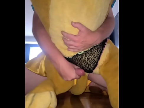 Simba in borrowed panties    html5player.setencodedidvideo('ultvmtm96e0