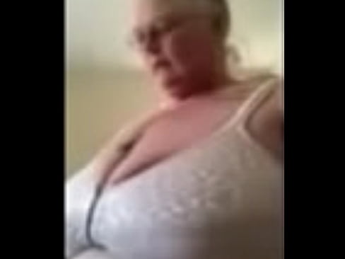 Bad grandma    html5player.setencodedidvideo('kmohdav9fbb