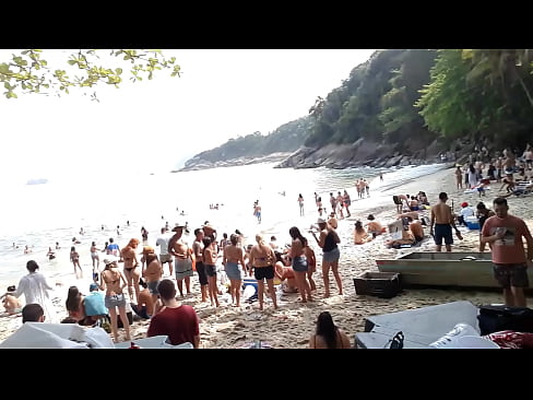 Bastidores no guarujá, com inês ventura, paty bumbum,el toro de oro e nego catra.    html5player.setencodedidvideo('kmaokeof67a