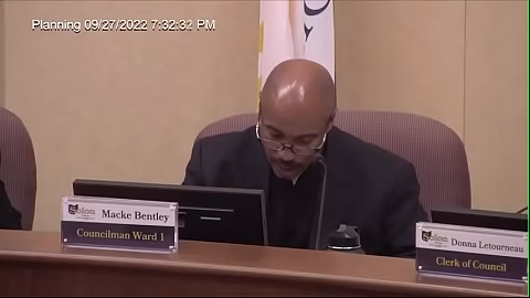 Aunty ente paaledukkunnu..2