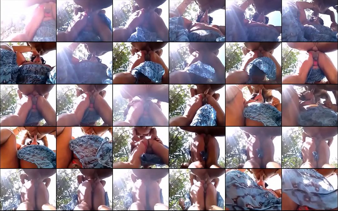 Webcam outdoor bareback brunette