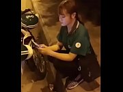 หนังxนัดเย็ด หลุดสาวไทยขับ Grab มาส่งอาหารแล้วรับจ็อบเย็ดหีสดต่อเนื่อง คงจะกระหายจัดมากมายบอกหนุ่มว่าถ้าหากเย็ดแตกในสักครู่ขอน้องเพียงแค่พันนึง เลยจัดควยแงะหีข้างถนนเลย