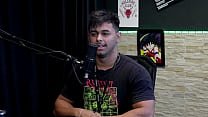 A menina desmaiou no sexo, recebeu um squirting, existe umas posições difíceis, e a diferença entre peformance é... - Guilherme Filmmaker Pornô (WATCH ON: SHEER/RED)