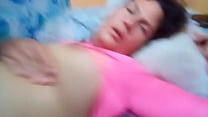 Mi madrastra me complace m&aacute;s que mi amante