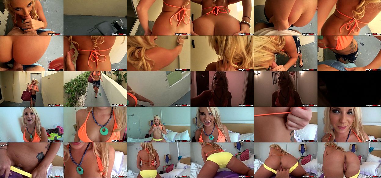 Webcam beach blonde otngagged