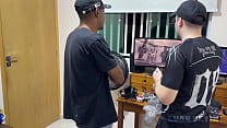 Nerd putinho, não pode ver um Motoboy que quer sentar na rola do trabalhador