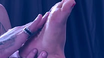 Who Wants Lick My Pussy and Feet?