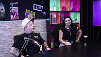 Quando duas gostosas safadas se encontram com seus cornos da essa resenha gostosa - Bruna Carlos e Monica Lima conta tudo sobre como plantar dois pares de chifres em seus maridos Completo no RED