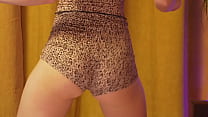 Shake butt & twerk in leopard outfit