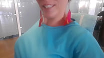 Hello les coquins,Après le sport je vous rejoint en cam pour des moments bien...