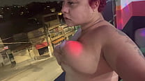 Pamela sagaz indo tomar banho para dormir peladinha você foderia essa safada com força ?