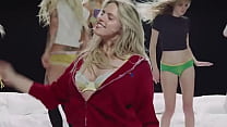 Reneé Rp - Leave Me Alone (Clipe Oficial))