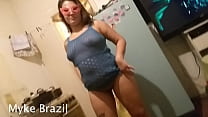 Myke Brazil recebe sua amiga duda na sua casa p...