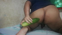 Pepino grande en mi culo