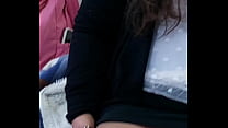 Beruka bien cachonda va al parque bien enchufada con su juguete sexual en su enorme panocha