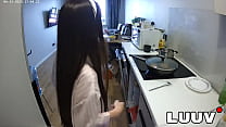LUUV. The sexy Grossy cooks dinner topless on h...
