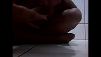Novinha buceta apertada Tocando Siririca no Banheiro , Novinha buceta apertada Tocando Siririca no Banheiro ,