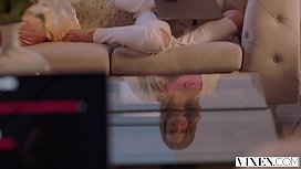 Die Schülerin, die ihren Freund heimlich verführen will