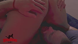 Sexo bei Halblicht mit einem großen deutschen Schwanz