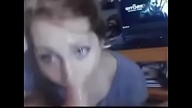 Homemade Girlfriend Sucking Cock Like a Pro