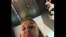 Nackt vor der Linse, wild im Rausch