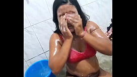 Hot Indian Auntie Soaks in Red Bra, Big Boobs and Wet Dreams