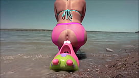 Sam Zee's Beach Play: Huge Toys, Paddle Fisting & Anchor