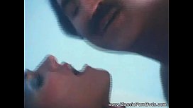 Retro-Star: Nur Unterzeug beim Fick-Talk