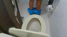 Erstaunlicher Strahl in der Krankenpflegerin's Dusche