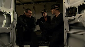 Aziatische moeder laat zich hard ficken